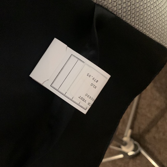 Gold vest - Picture 4 of 4